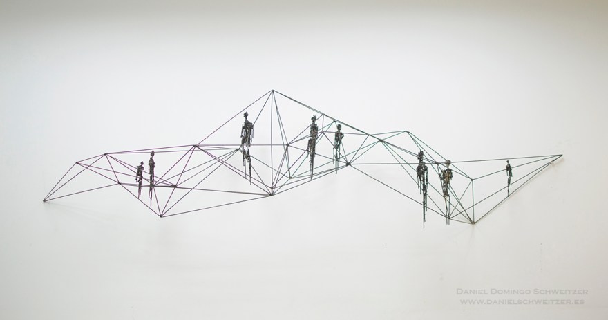 WEB. Daniel Schweitzer, Sujetos, 2016, hierro, 60 x 210 x 45 cm. (pieza de pared, precio aprox