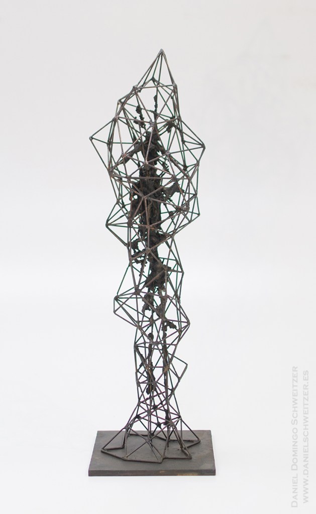 WEB1. Daniel Domingo Schweitzer, Crisalida II, 2016,  hierro y epoxi, 80x24x24cm, 1000€ (sin iva)