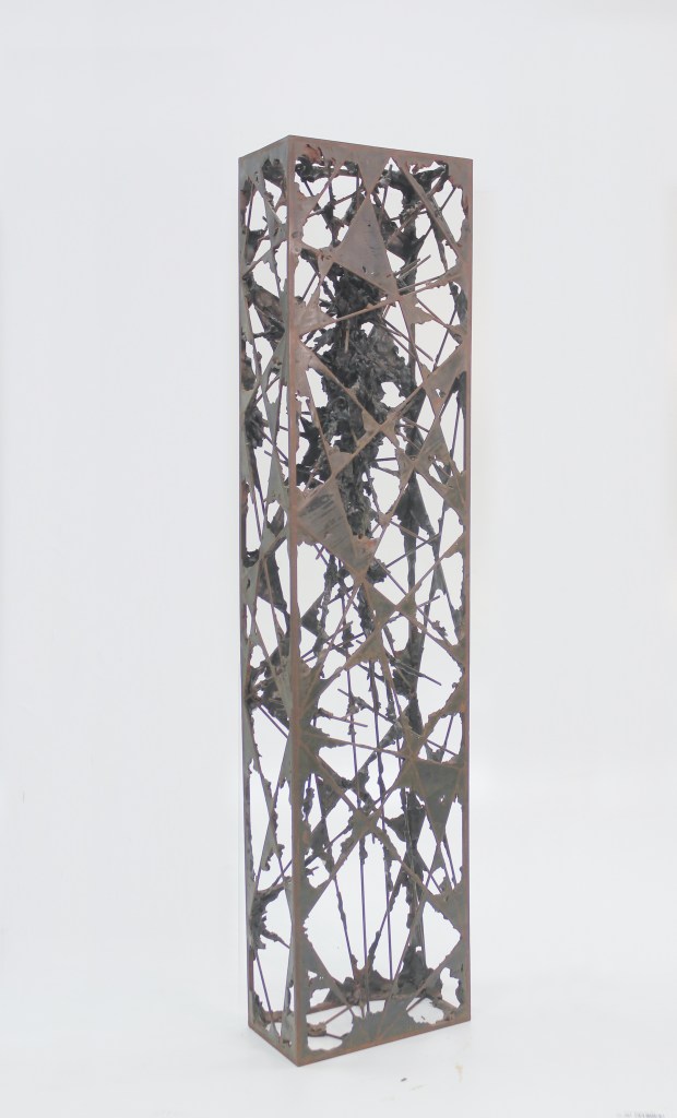 Acotación IV, 2015, hierro y epoxi, 130x15x30cm (3)