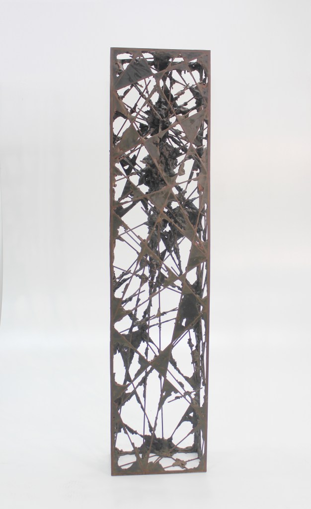 Acotacion IV, 2015, hierro y epoxi, 130x16x30 (1)