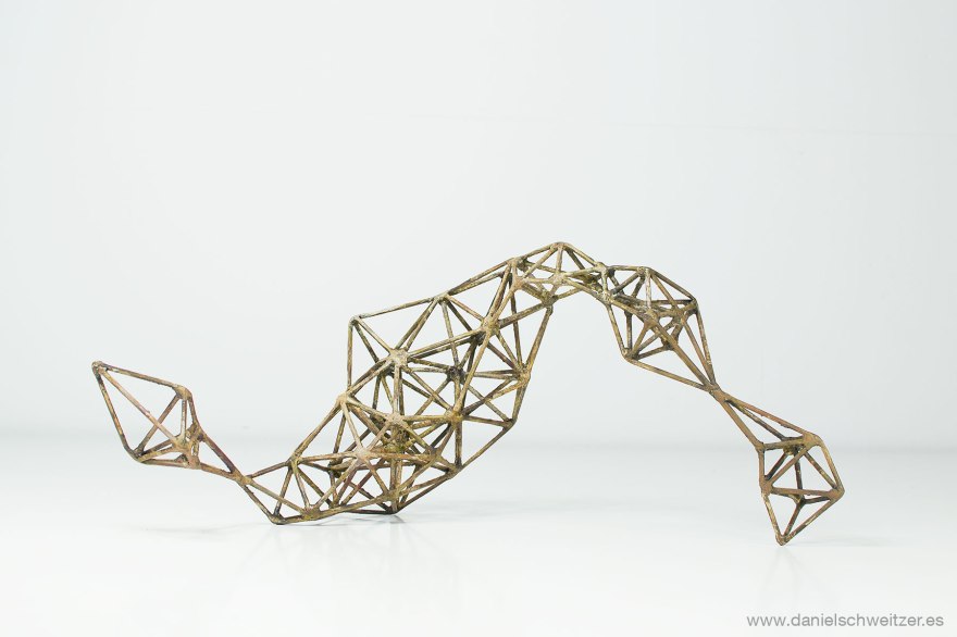 fractales-seccion-ii-2016-hierro-23-x-46-x-18-cm